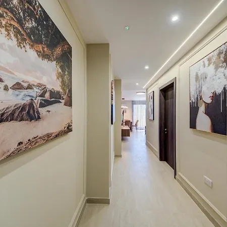 2 Bedroom Terrace & Side Sea Views, 3 Min To