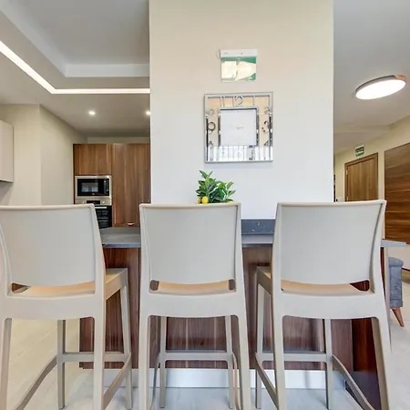 2 Bedroom Terrace & Side Sea Views, 3 Min To 公寓 *